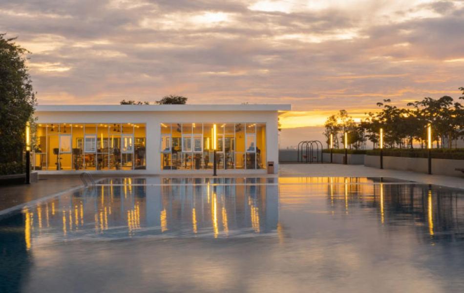 The Red Room Alanis Residence Sepang Exteriör bild