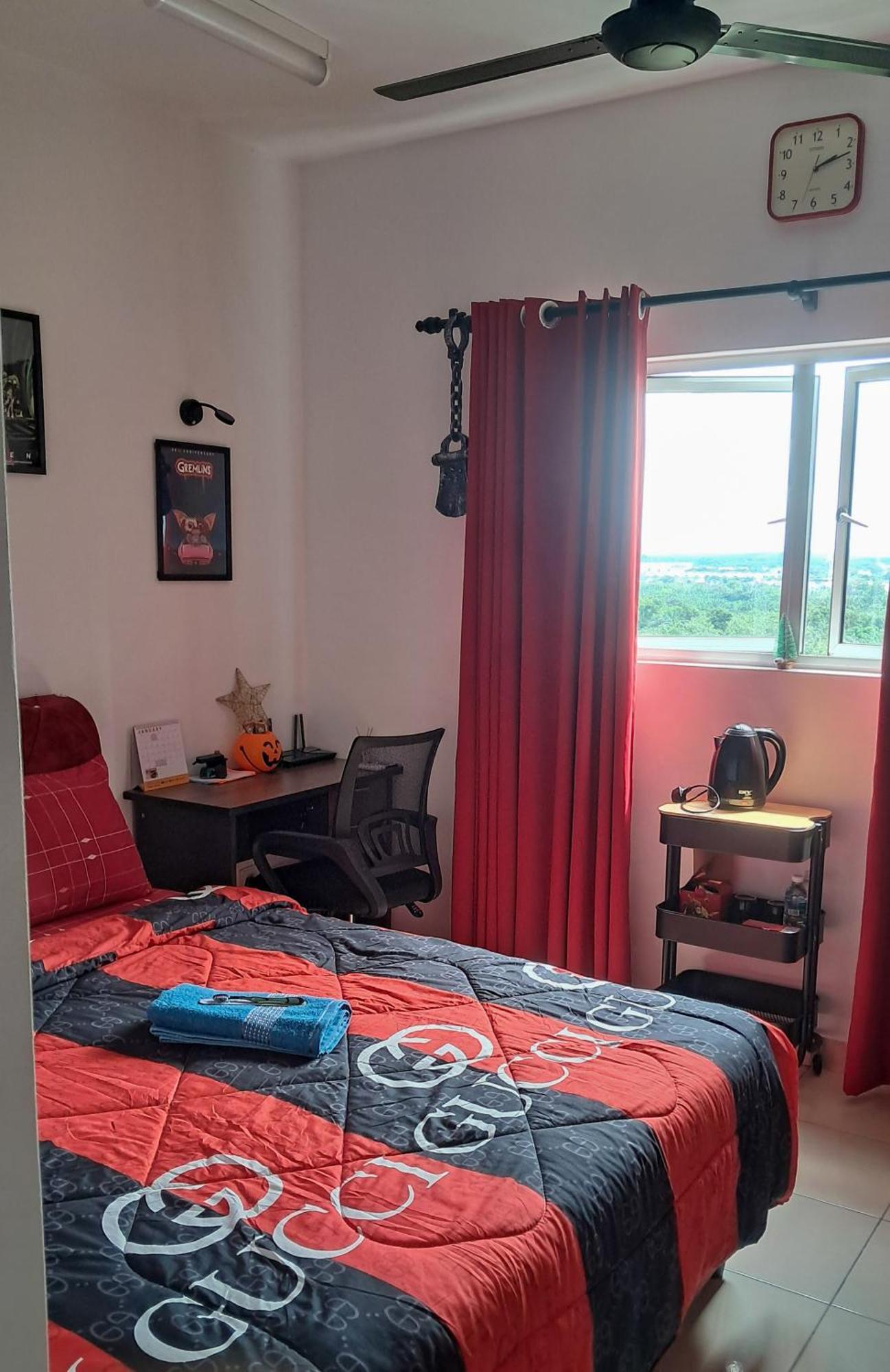 The Red Room Alanis Residence Sepang Exteriör bild